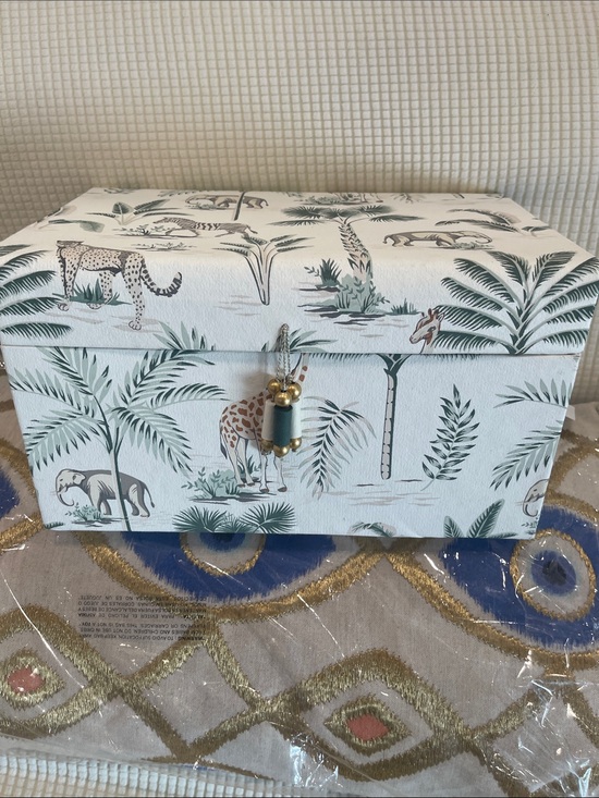 Other - Decorative Jungle Print Storage Box with Tassel - White & Green